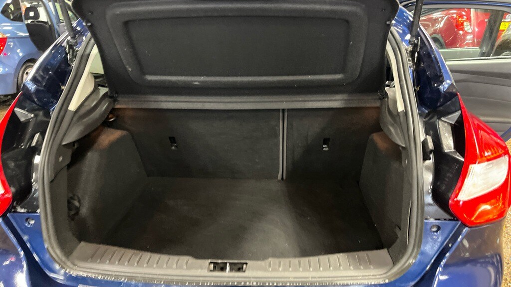 Used Ford Focus 2011 for sale - 77707119: Photo 7