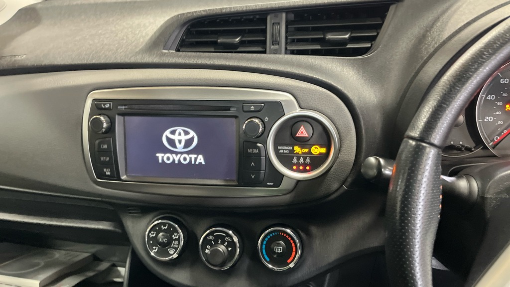 Used Toyota Yaris 2012 for sale - 77663073: Photo 11