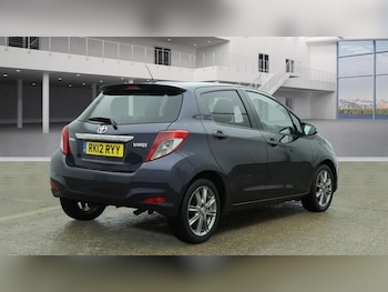 Used Toyota Yaris 2012 for sale - 77663073: Photo