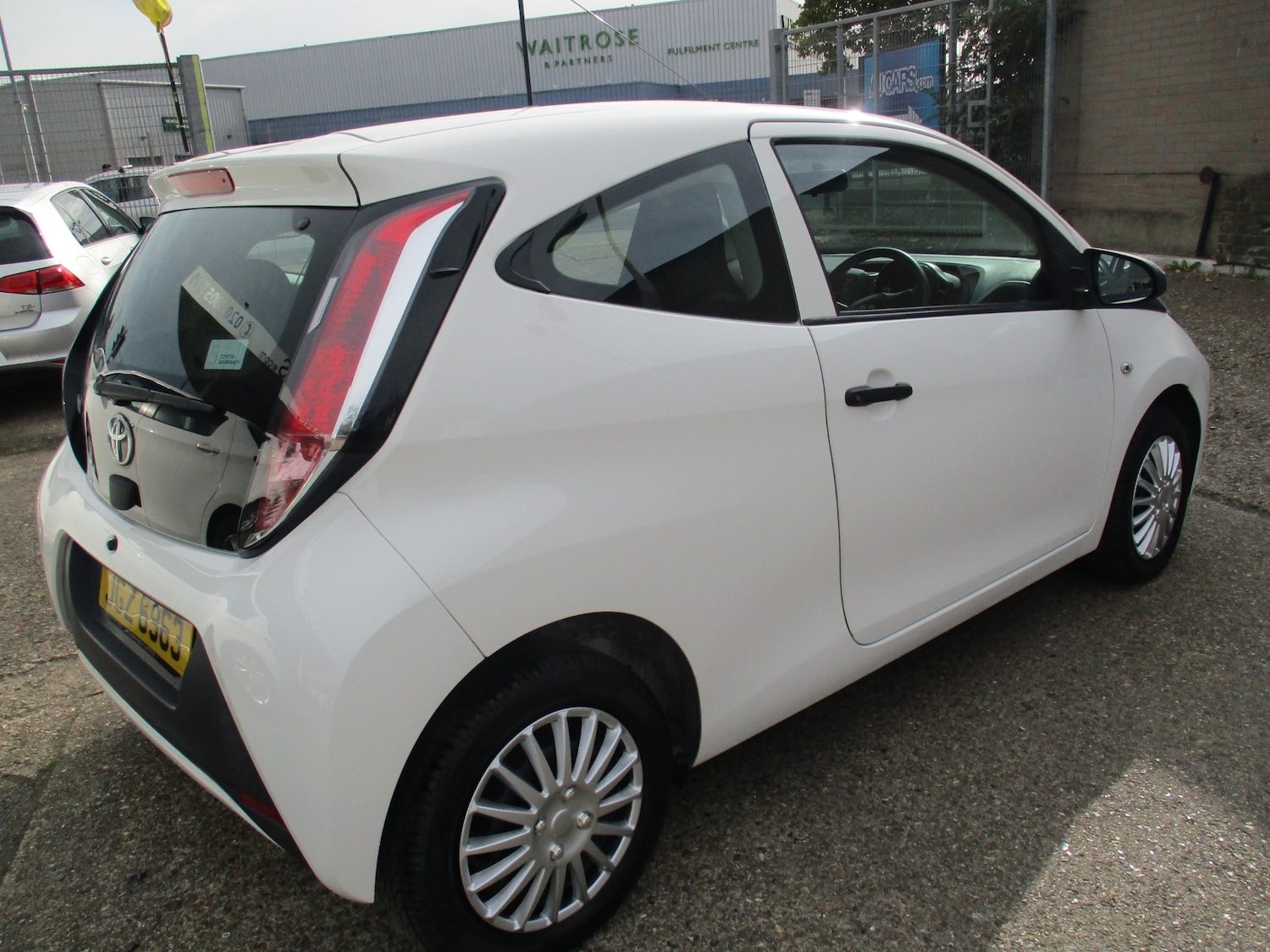 Used Toyota AYGO 2018 for sale - 75920450: Photo 3