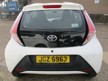 Used Toyota AYGO 2018 for sale - 75920450: Photo