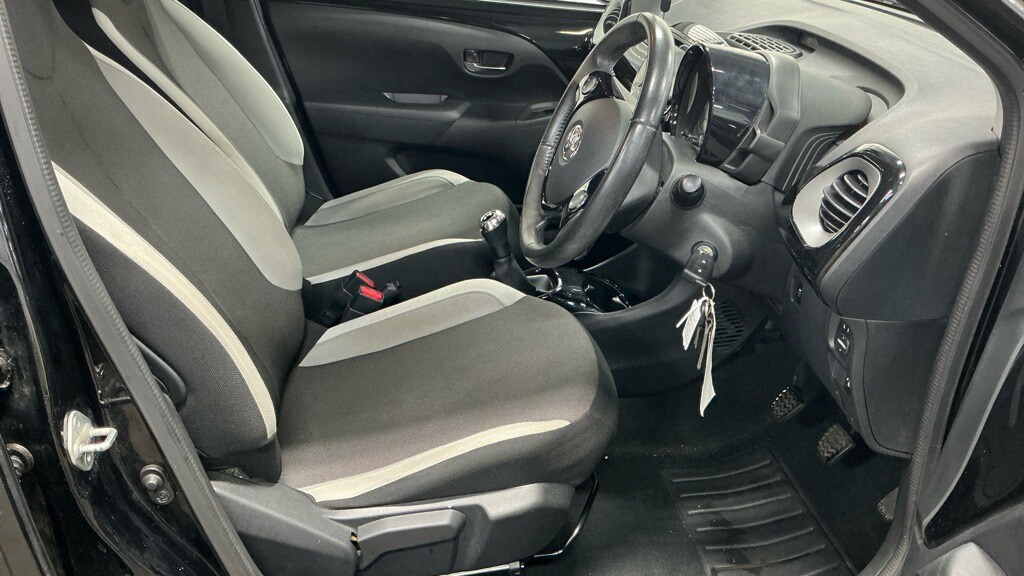 Used Toyota AYGO 2015 for sale - 78176584: Photo 9