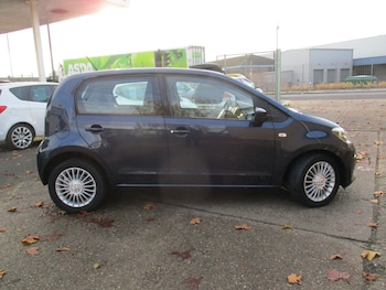 Used Volkswagen up! 2014 for sale - 76553643: Photo