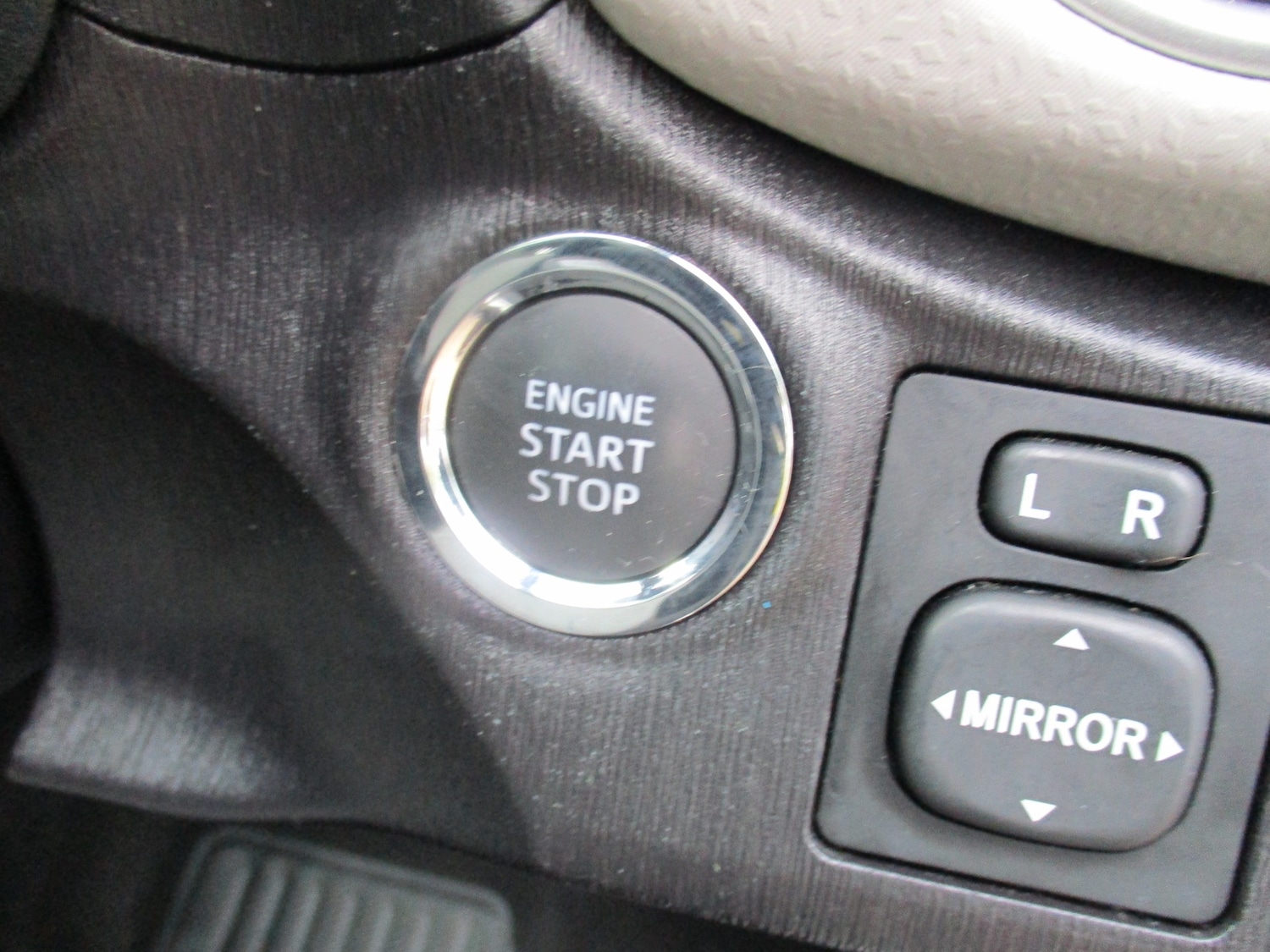 Used Toyota Yaris 2012 for sale - 76319944: Photo 13