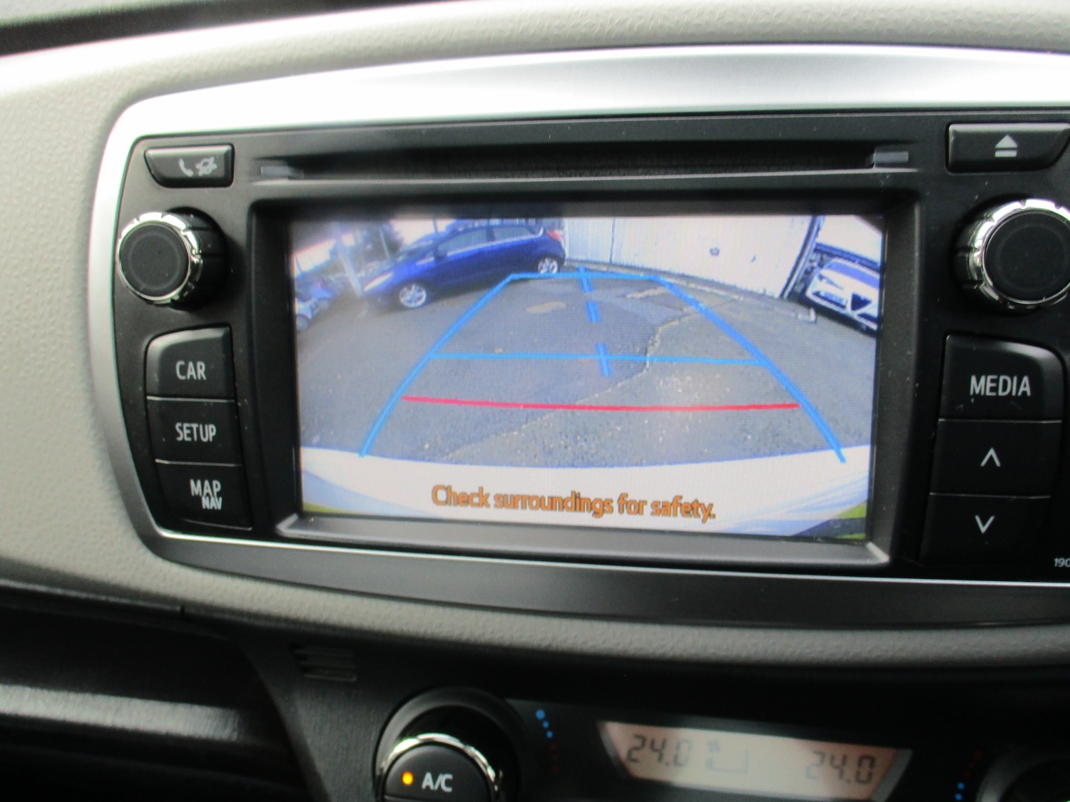Used Toyota Yaris 2012 for sale - 76319944: Photo 17