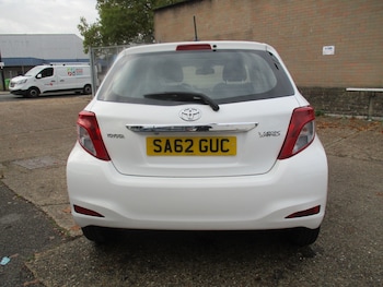 Used Toyota Yaris 2012 for sale - 76319944: Photo
