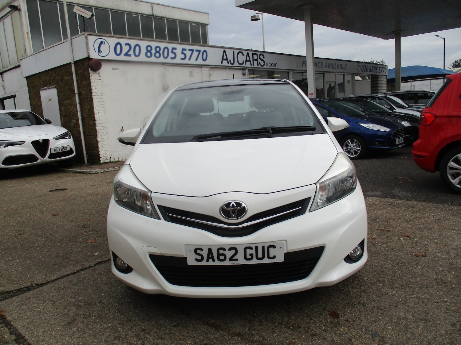 Used Toyota Yaris 2012 for sale - 76319944: Photo 5