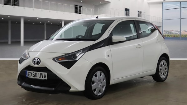 Used Toyota AYGO 2018 for sale - 76285980: Photo 2