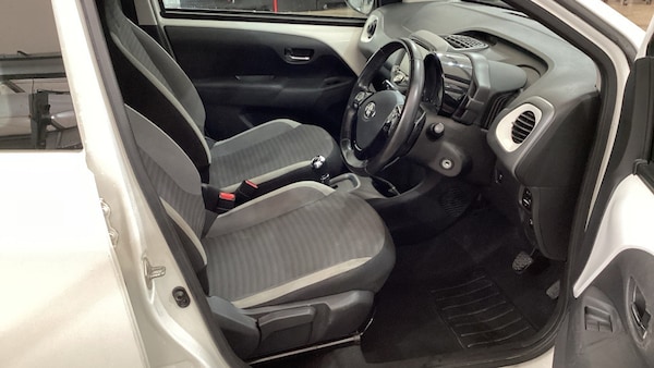 Used Toyota AYGO 2018 for sale - 76285980: Photo 9
