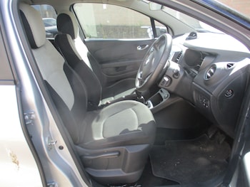 Used Renault Captur 2018 for sale - 78896057: Photo
