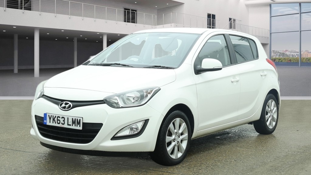 Used Hyundai i20 2013 for sale - 77928881: Photo 2