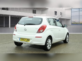 Used Hyundai i20 2013 for sale - 77928881: Photo