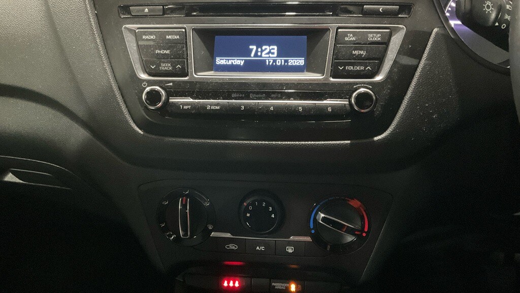 Used Hyundai i20 2017 for sale - 77270392: Photo 11