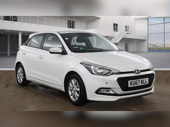 Used Hyundai i20 2017 for sale - 77270392: Photo