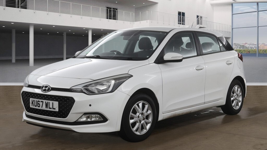 Used Hyundai i20 2017 for sale - 77270392: Photo 2