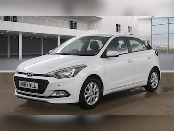 Used Hyundai i20 2017 for sale - 77270392: Photo