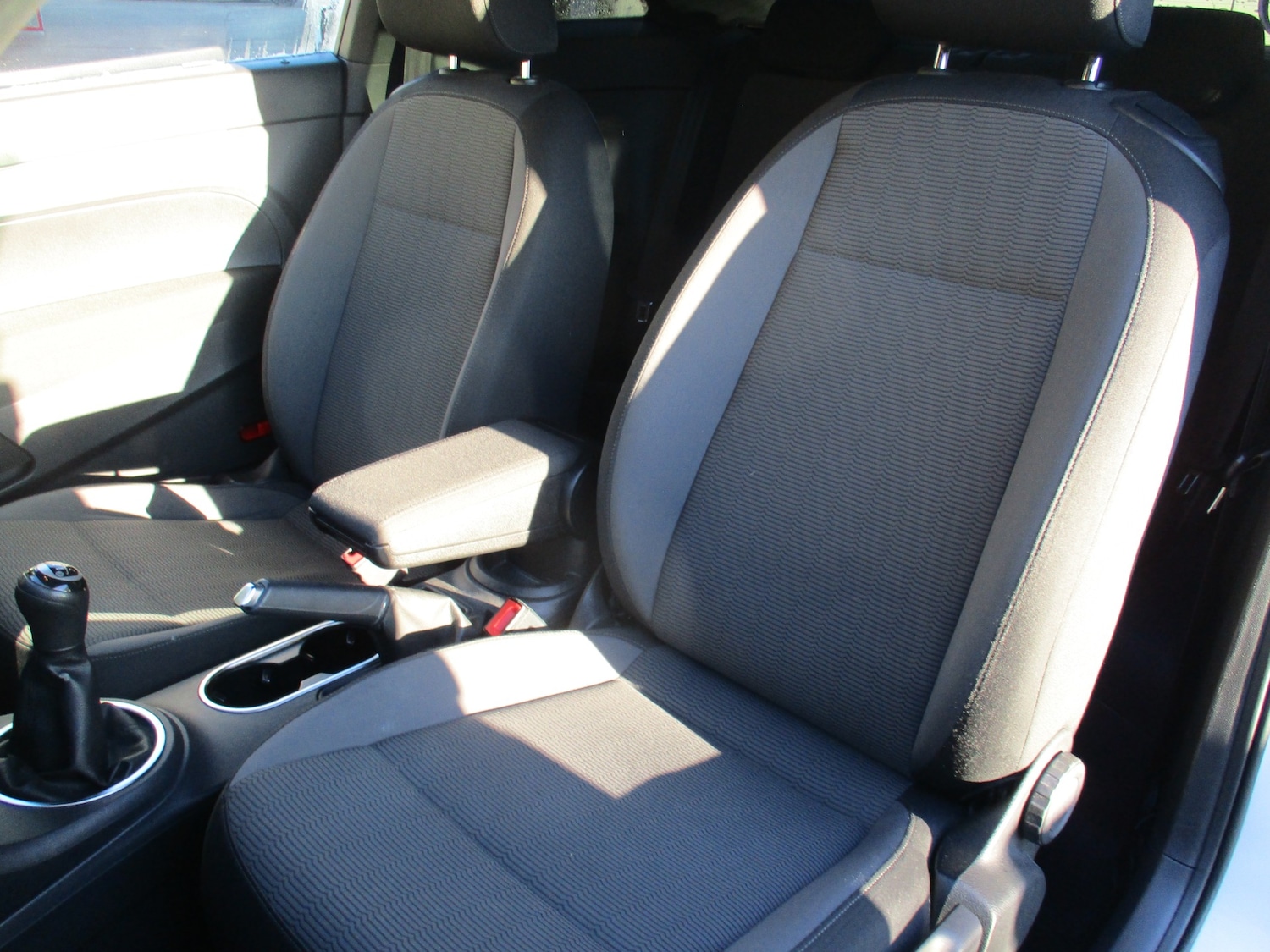 Used Volkswagen Beetle 2015 for sale - 77093795: Photo 11