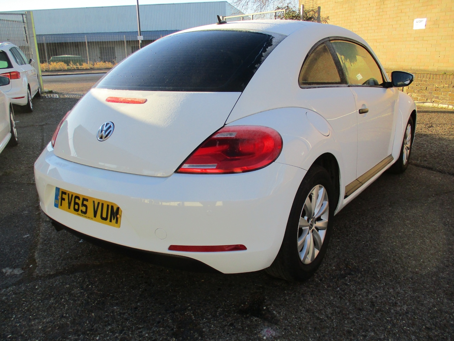 Used Volkswagen Beetle 2015 for sale - 77093795: Photo 3
