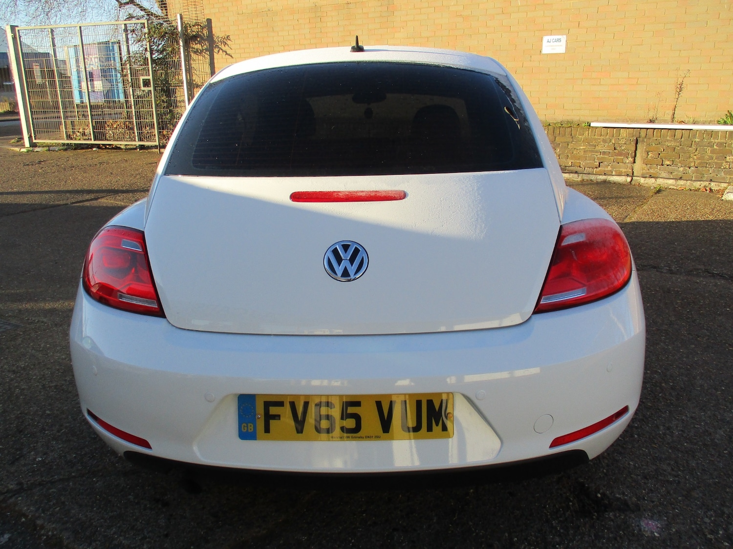 Used Volkswagen Beetle 2015 for sale - 77093795: Photo 4