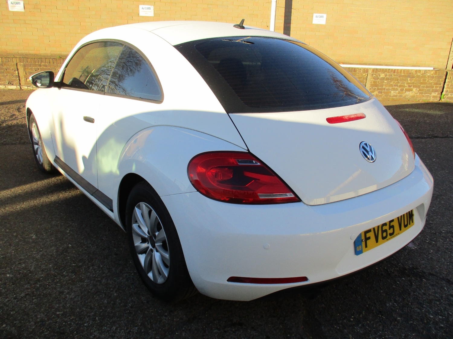 Used Volkswagen Beetle 2015 for sale - 77093795: Photo 5