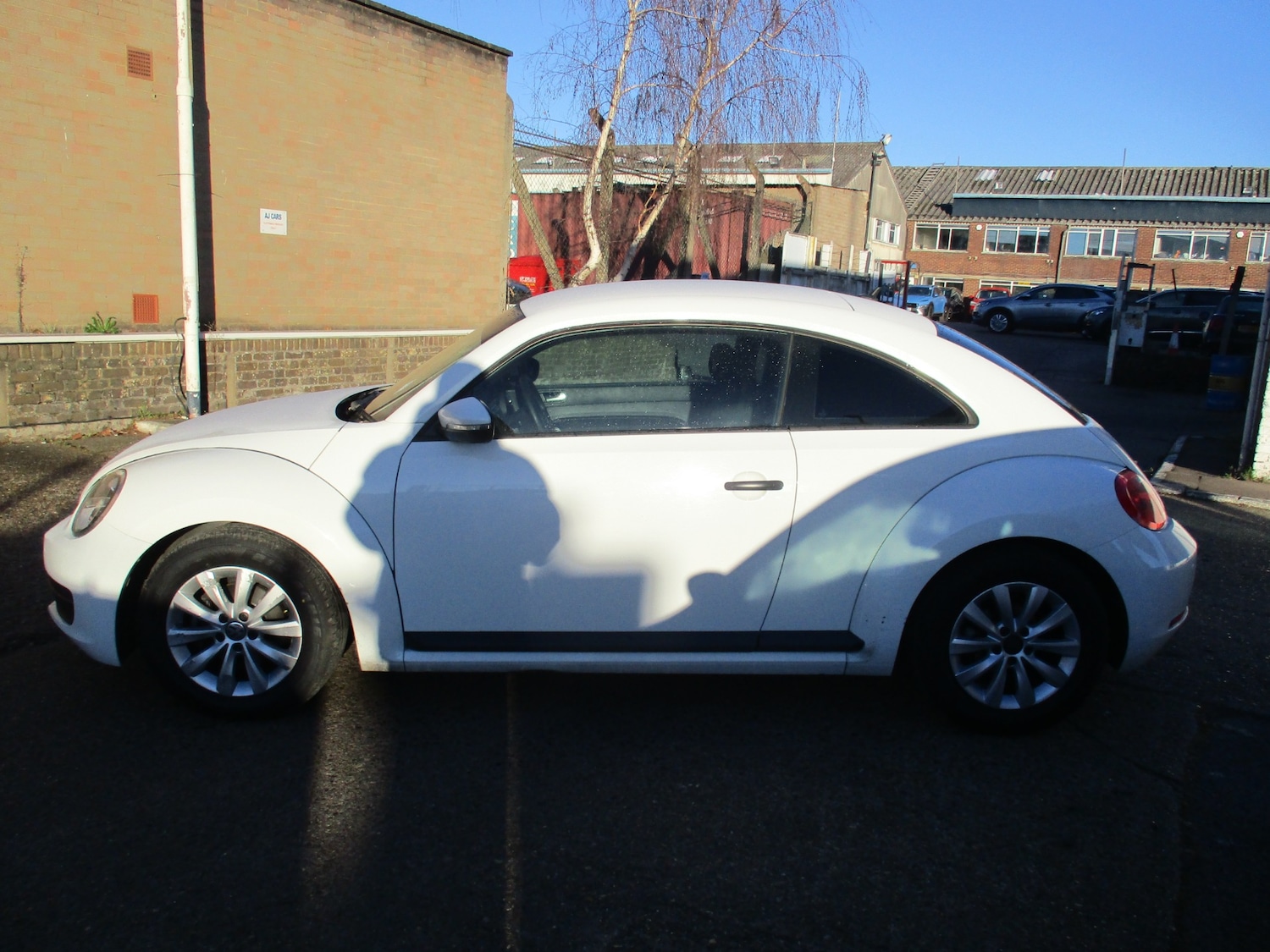 Used Volkswagen Beetle 2015 for sale - 77093795: Photo 6