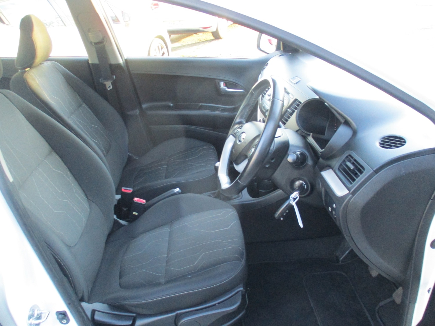 Used Kia Picanto 2014 for sale - 76651306: Photo 14