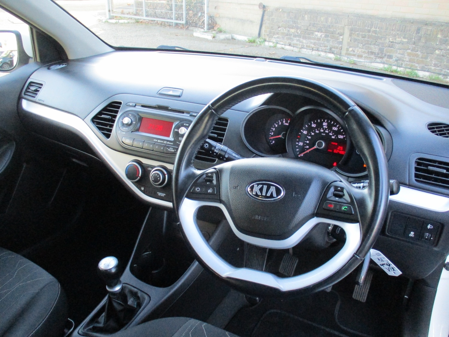 Used Kia Picanto 2014 for sale - 76651306: Photo 17