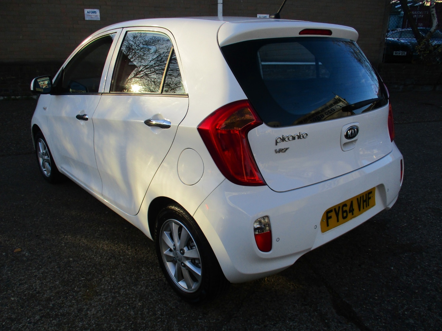 Used Kia Picanto 2014 for sale - 76651306: Photo 4