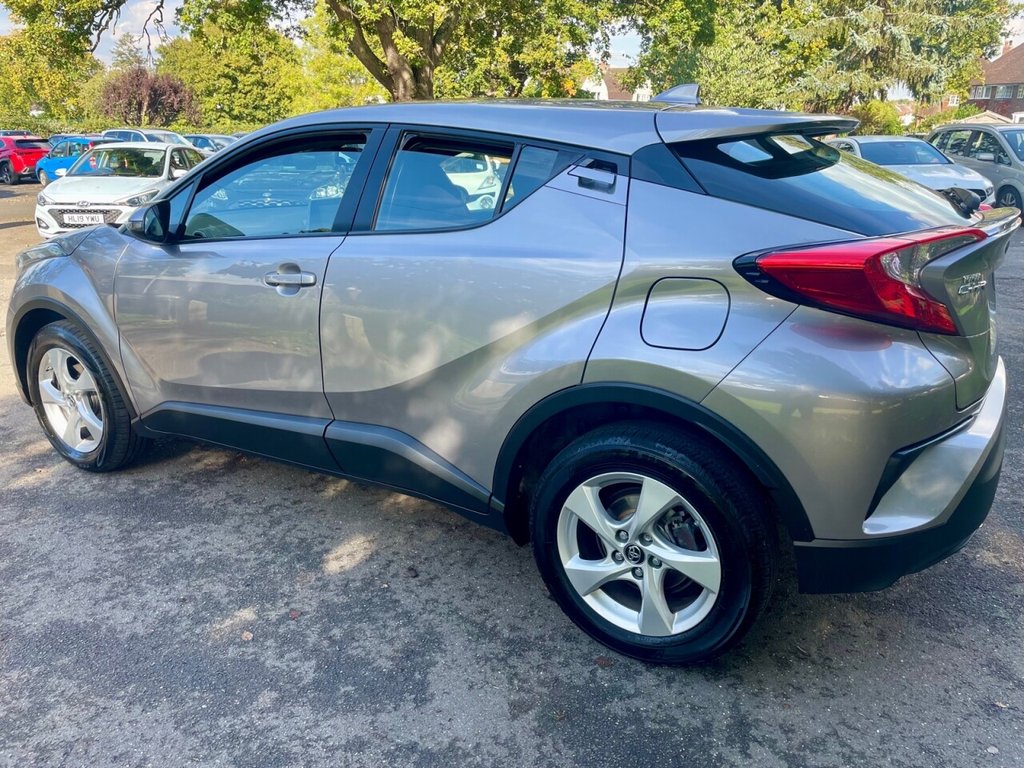 Used Toyota C-HR 2018 for sale - 76068710: Photo 10