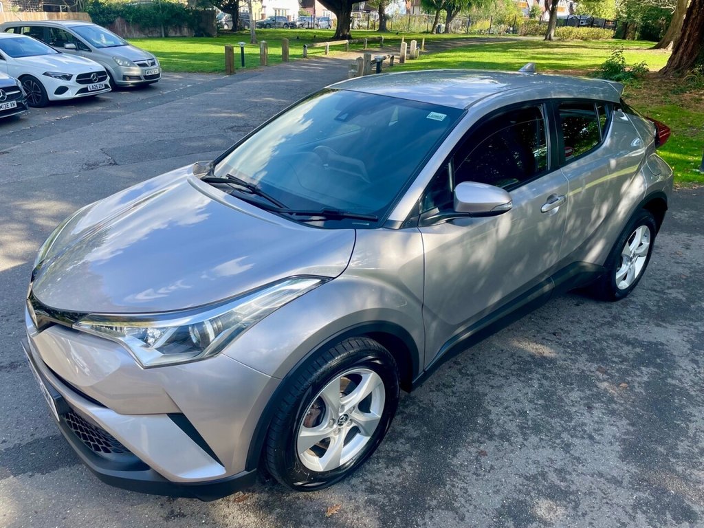 Used Toyota C-HR 2018 for sale - 76068710: Photo 18