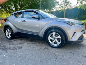 Used Toyota C-HR 2018 for sale - 76068710: Photo