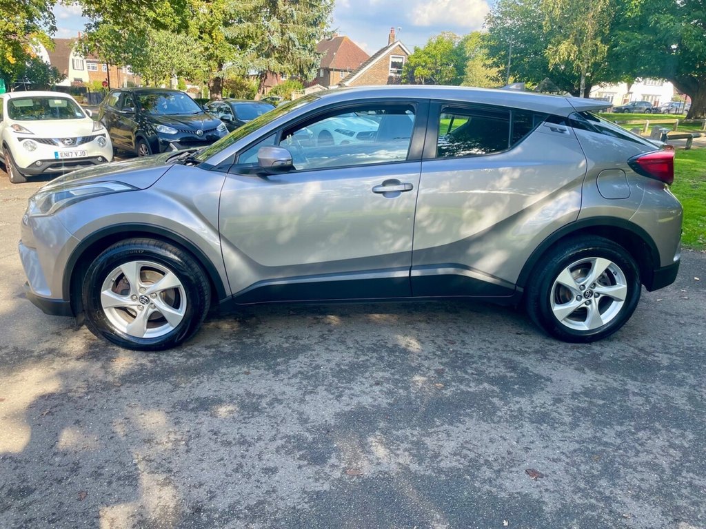 Used Toyota C-HR 2018 for sale - 76068710: Photo 7