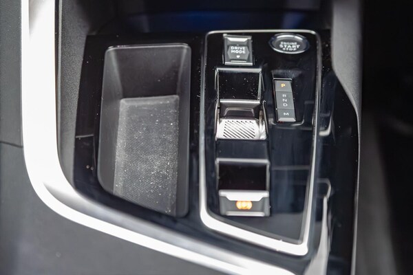 Used Peugeot 3008 2023 for sale - 76166810: Photo 31