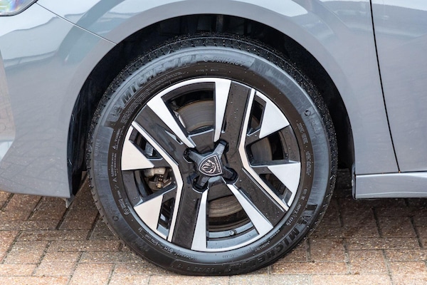 Used Peugeot E-208 2024 for sale - 76059991: Photo 14