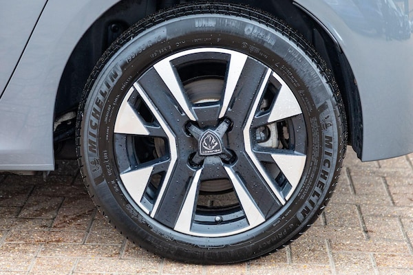 Used Peugeot E-208 2024 for sale - 76059991: Photo 15