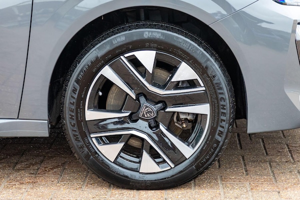 Used Peugeot E-208 2024 for sale - 76059991: Photo 17