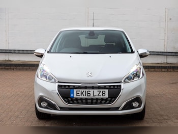 Used Peugeot 208 2016 for sale - 75609593: Photo