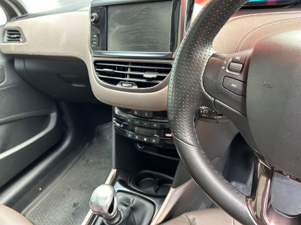 Used Peugeot 2008 2014 for sale - 76235856: Photo 12