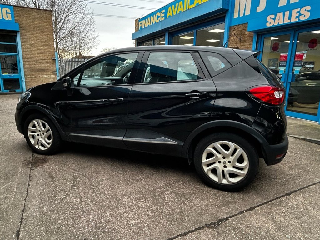 Used Renault Captur 2015 for sale - 77313304: Photo 2