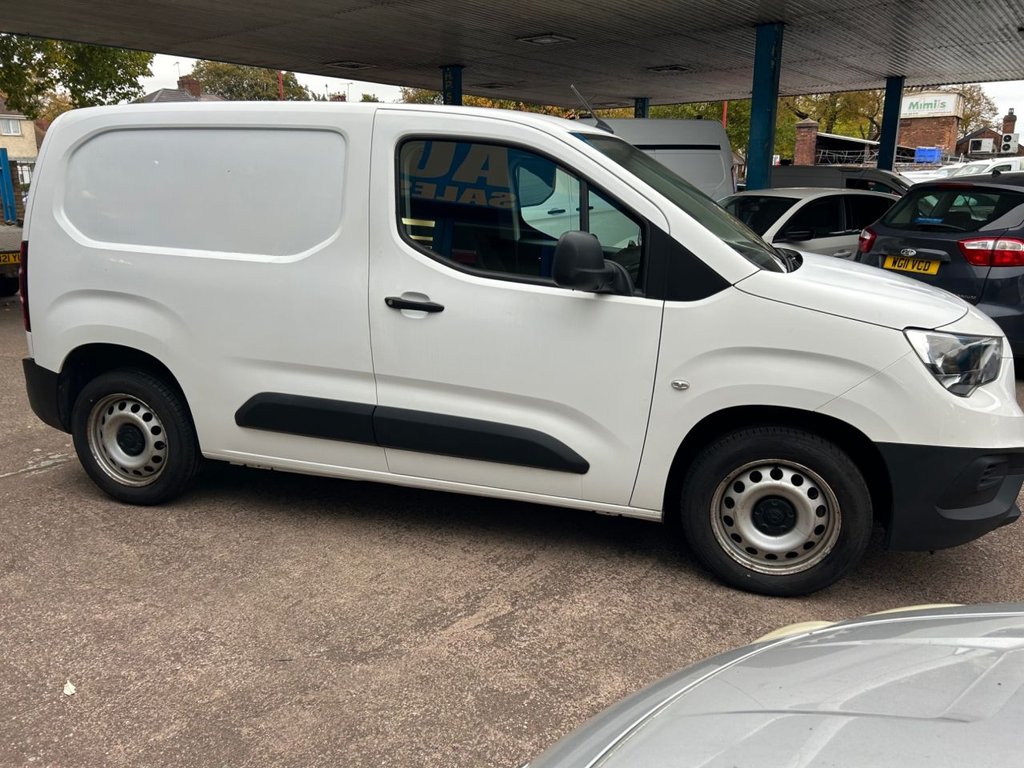 Used Vauxhall Combo 2020 for sale - 76173356: Photo 2