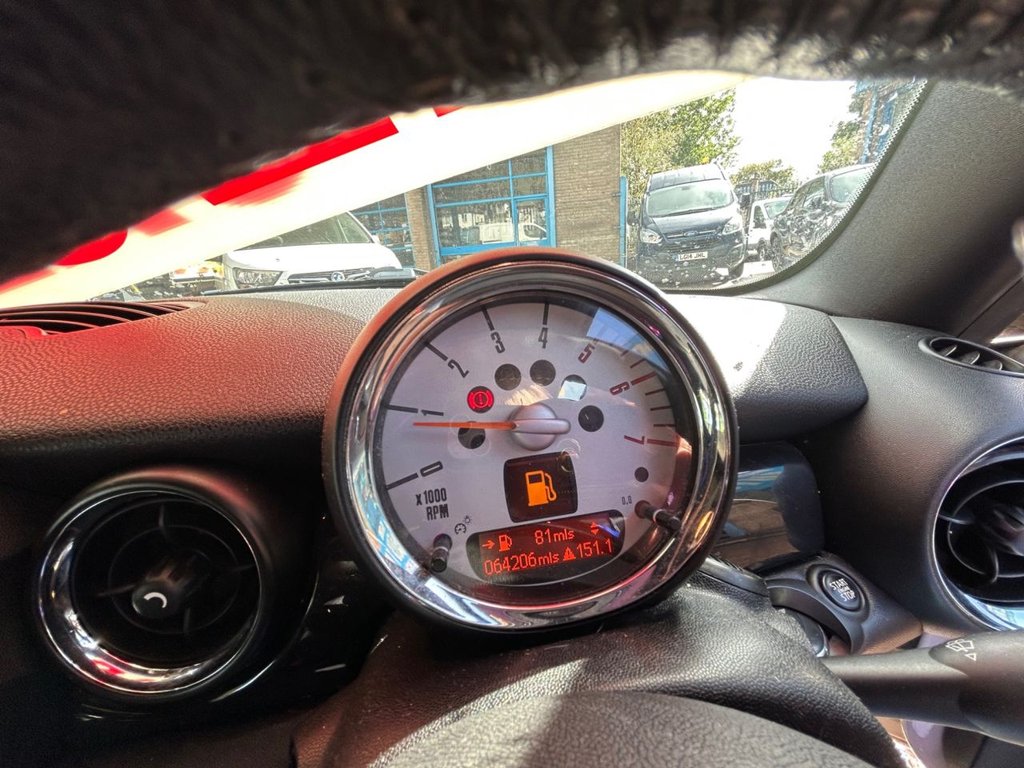 Used MINI Convertible 2011 for sale - 75950725: Photo 13