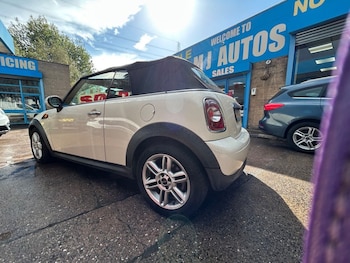 Used MINI Convertible 2011 for sale - 75950725: Photo