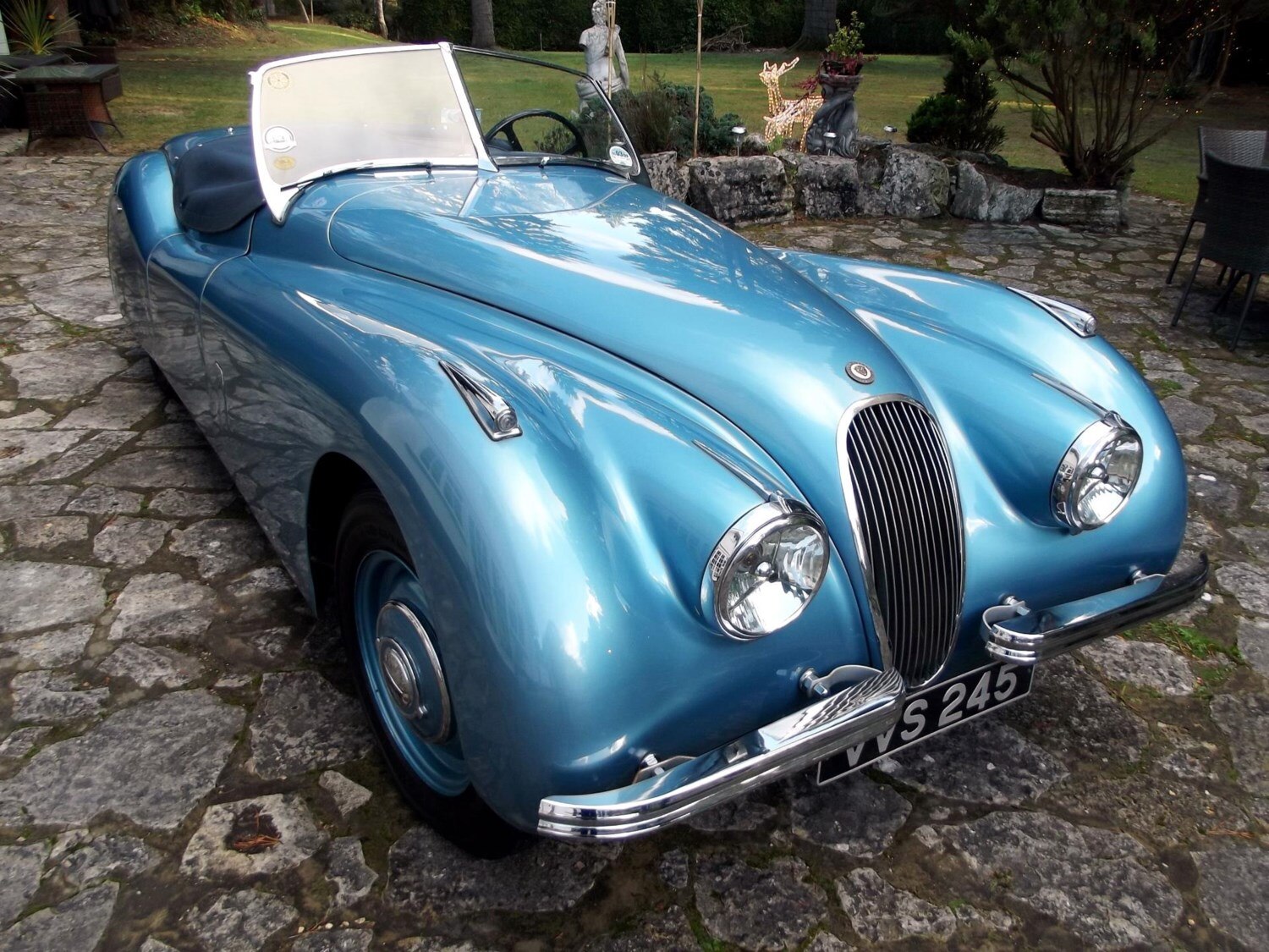 Jaguar xk120 roadster