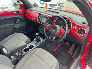 Used Volkswagen Beetle 2015 for sale - 79548450: Photo