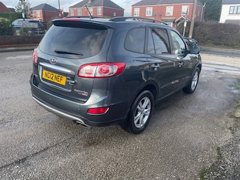 Used Hyundai Santa Fe 2012 for sale - 77476700: Photo