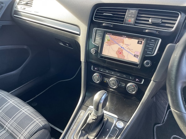 Used Volkswagen Golf 2016 for sale - 76244651: Photo 10