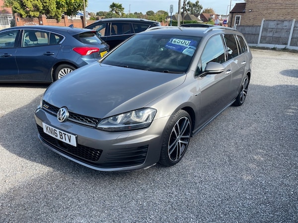 Used Volkswagen Golf 2016 for sale - 76244651: Photo 3