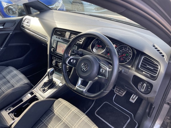 Used Volkswagen Golf 2016 for sale - 76244651: Photo 8