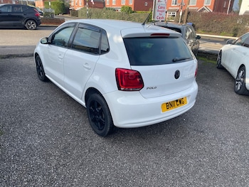 Used Volkswagen Polo 2011 for sale - 77225431: Photo