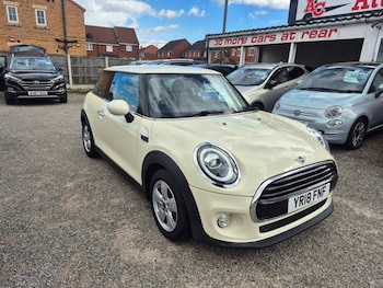Used MINI Hatch 2018 for sale - 78014921: Photo